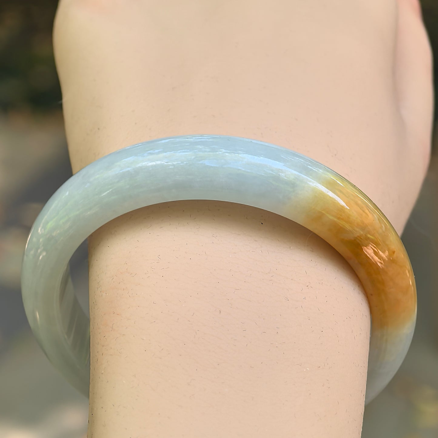 Natural Grade-A Jadeite Glutinous Half Honey Yellow Bangle · Burmese Jade 55mm