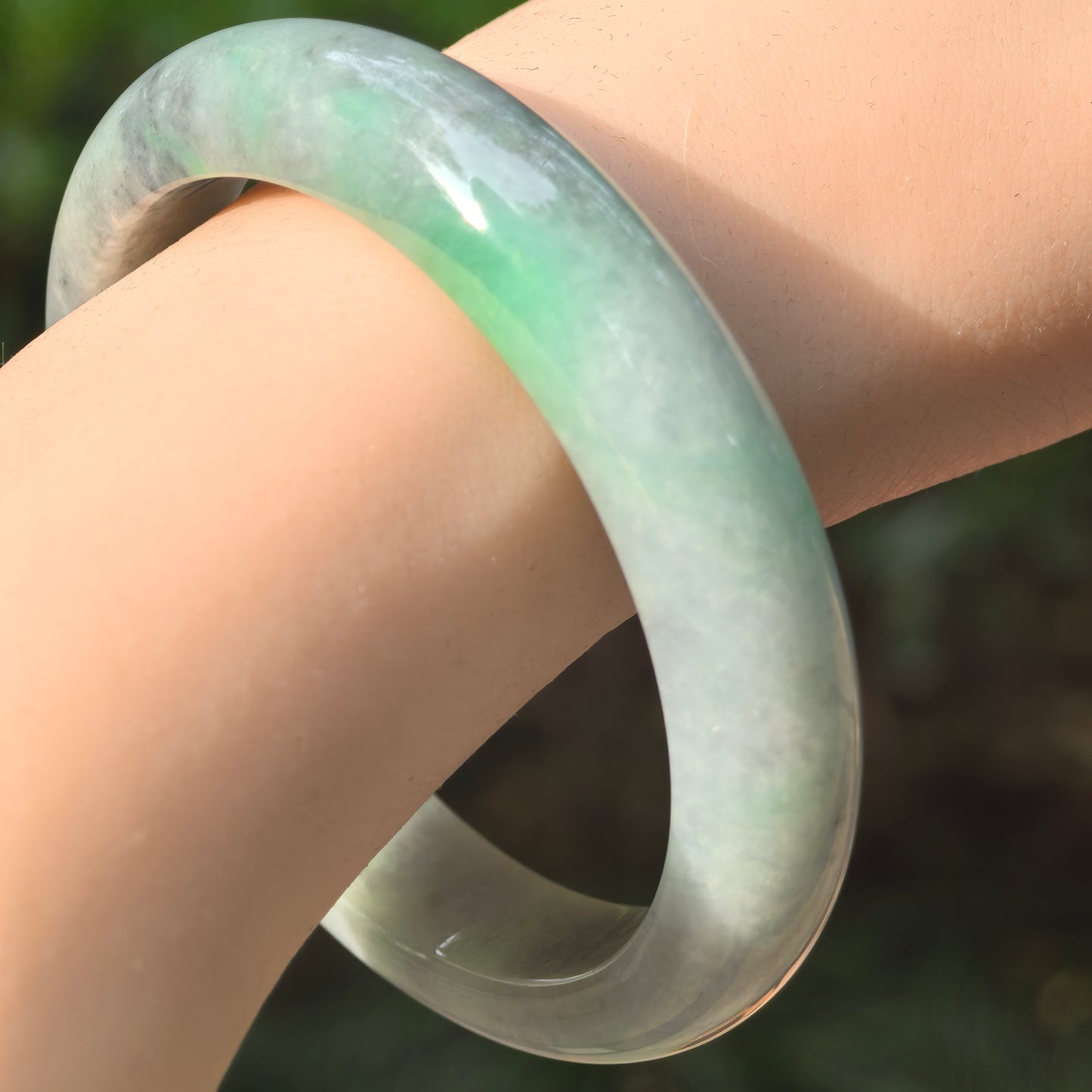 Natural Grade-A Jadeite Black-and-Green D-Shape Bangle · Burmese Jade 58mm