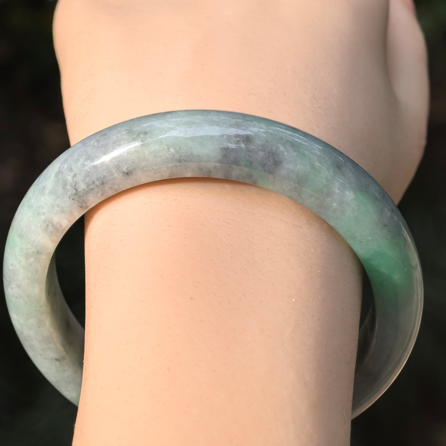 Natural Grade-A Jadeite Black-and-Green D-Shape Bangle · Burmese Jade 58mm