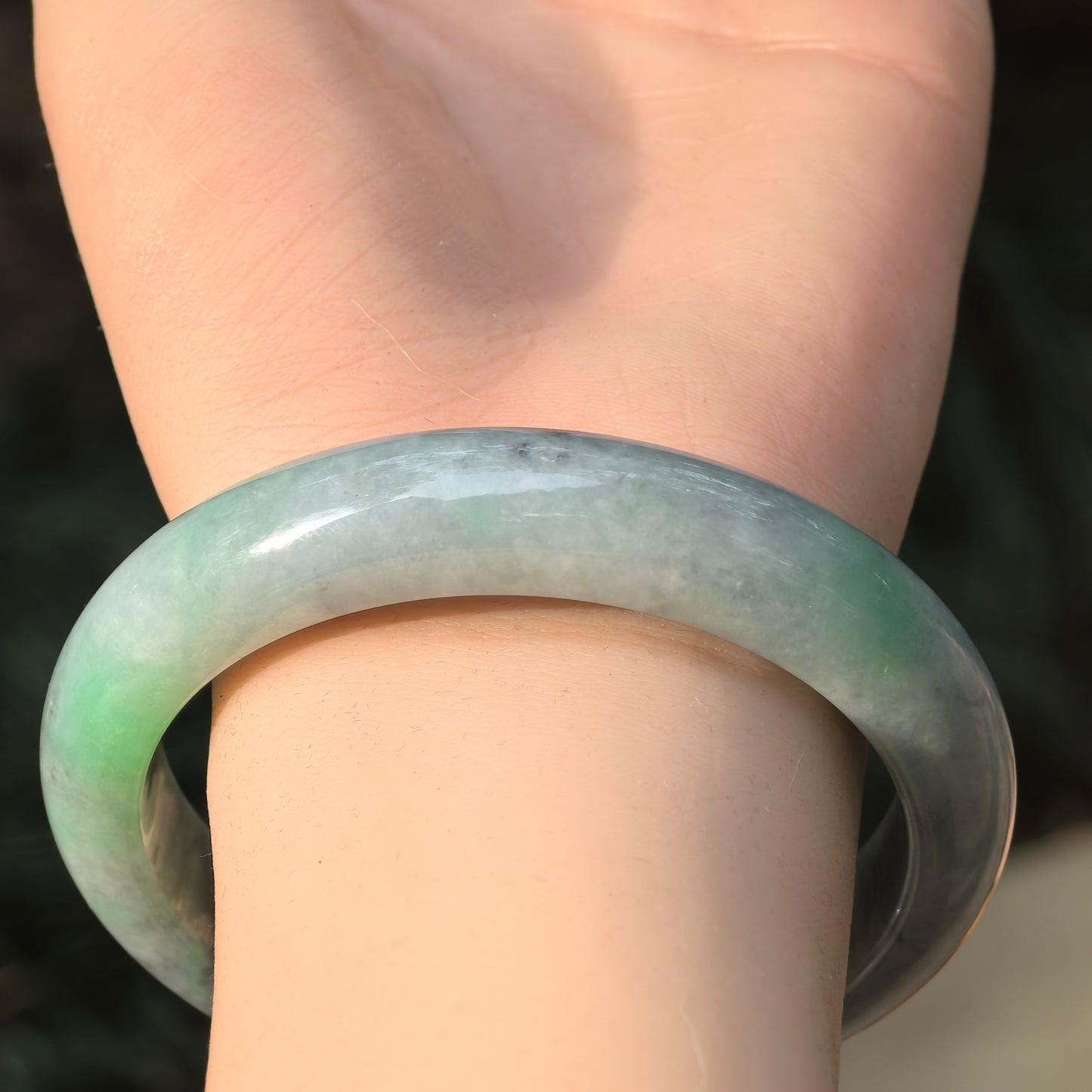 Natural Grade-A Jadeite Black-and-Green D-Shape Bangle · Burmese Jade 58mm