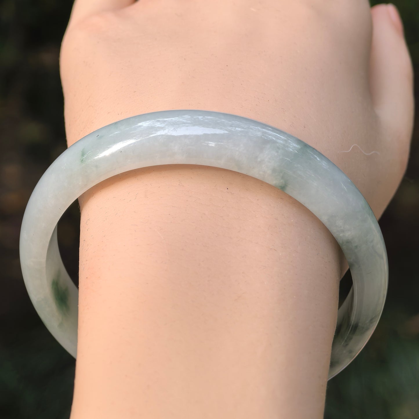 Natural Grade-A Jadeite Blue-Green Floating Flower D-Shape Bangle · Burmese Jade 61mm