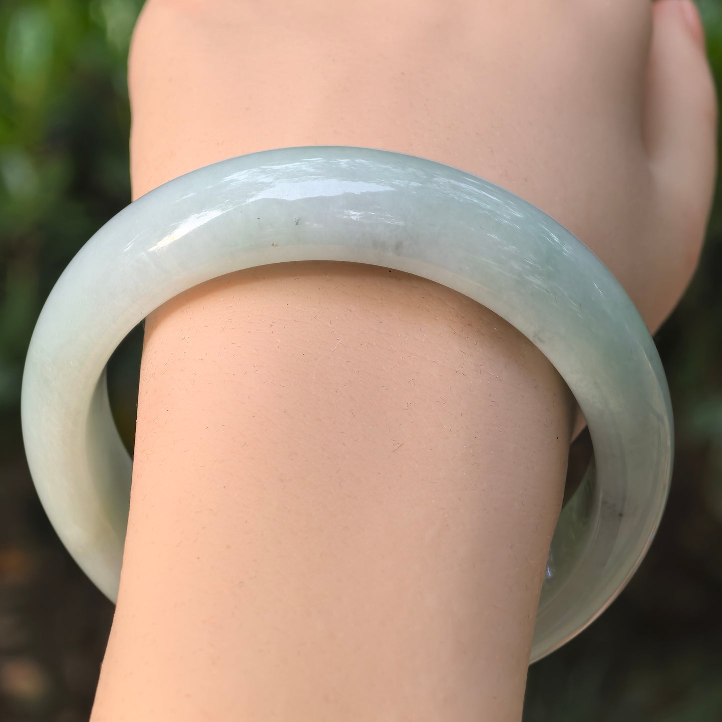 Natural Grade-A Jadeite Light Green Broad D-Shape Bangle · Burmese Jade 59mm