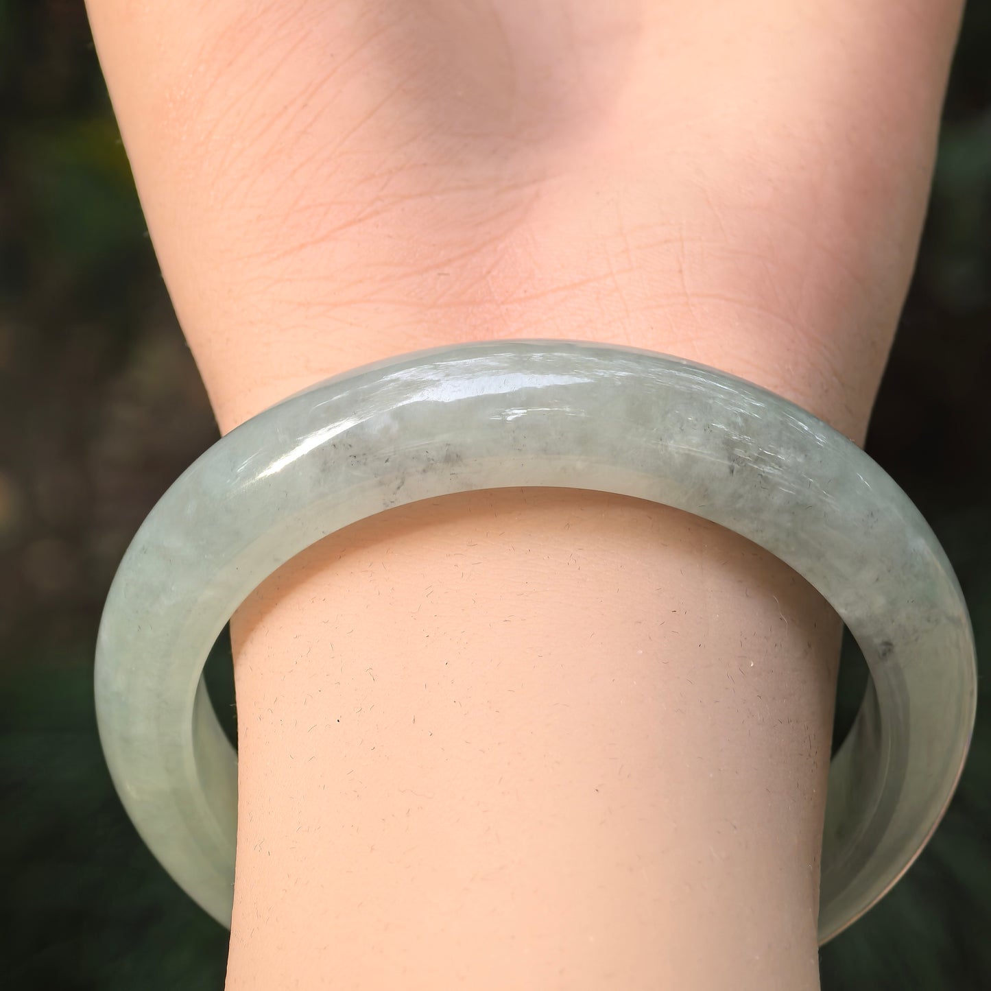 Natural Grade-A Jadeite Glutinous Icy Mint Green D-Shape Bangle · Burmese Jade 54mm
