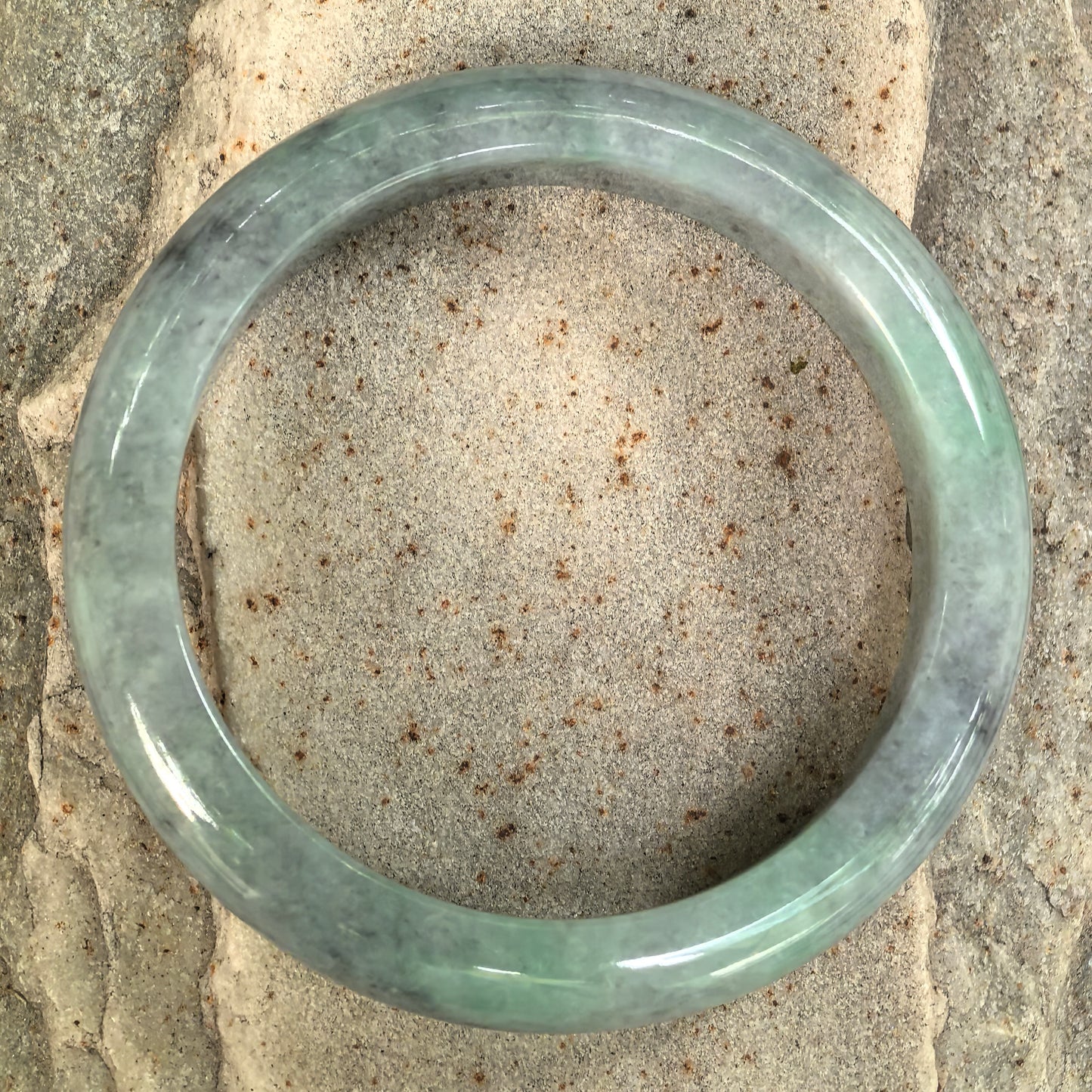 Natural Grade-A Jadeite Black-and-Green D-Shape Bangle · Burmese Jade 58mm
