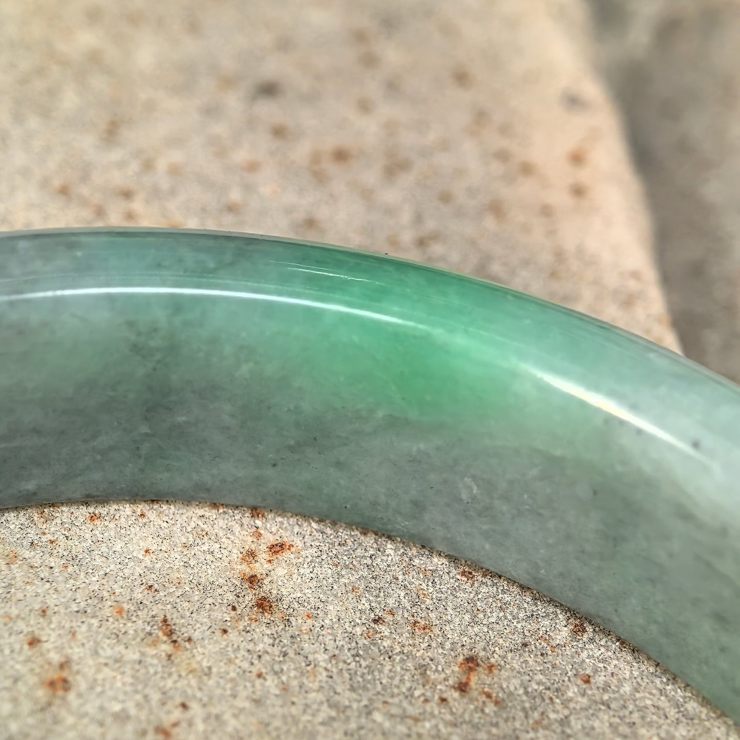 Natural Grade-A Jadeite Black-and-Green D-Shape Bangle · Burmese Jade 58mm