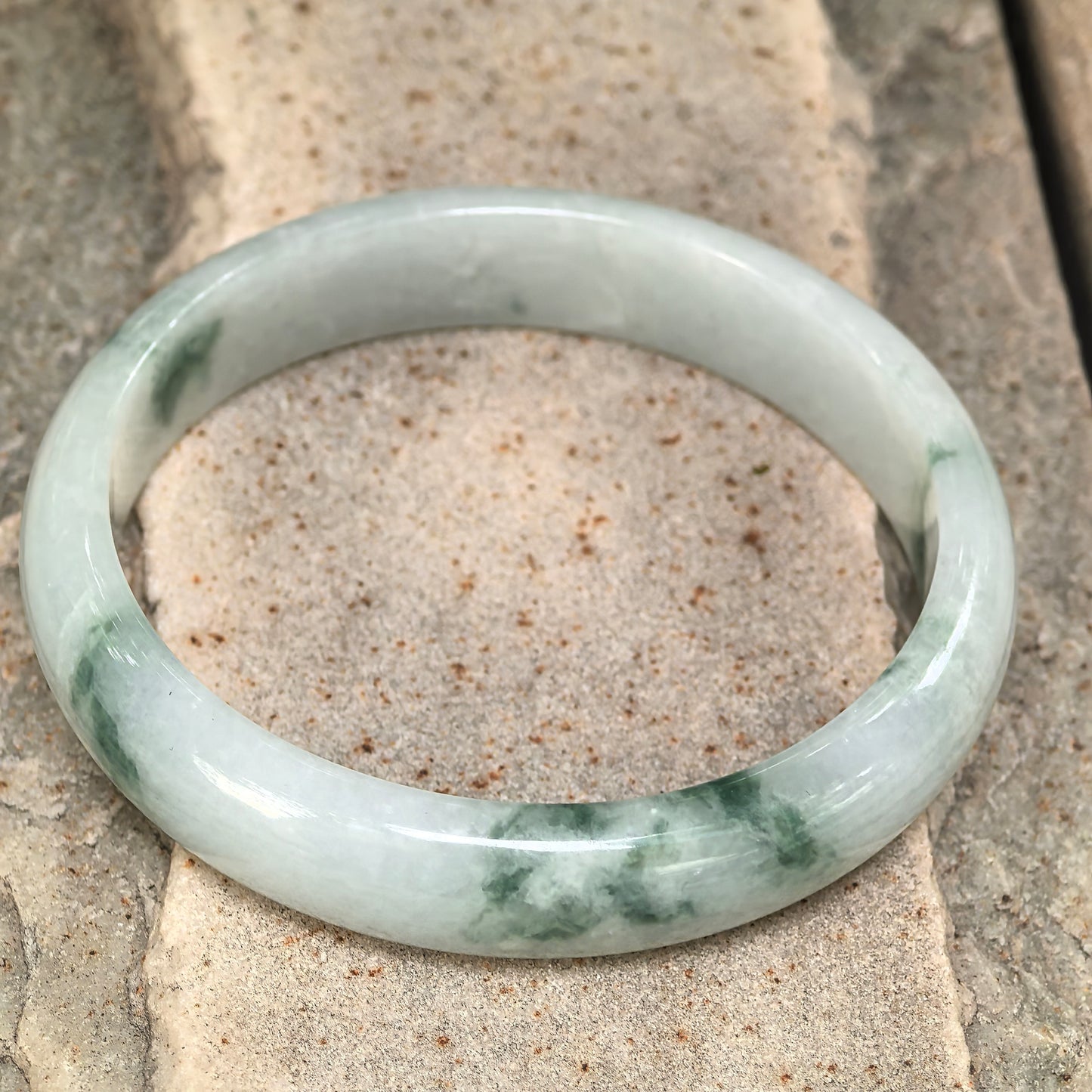 Natural Grade-A Jadeite Blue-Green Floating Flower D-Shape Bangle · Burmese Jade 61mm