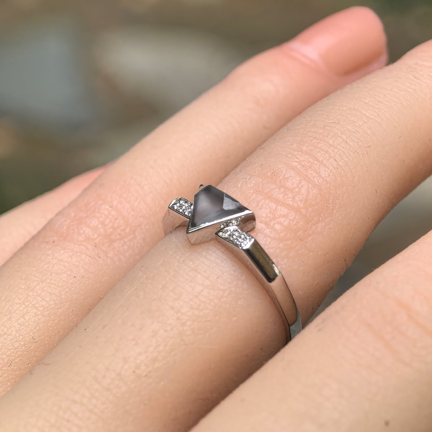 Natural Grade-A Glassy Jadeite Geometric Ring in 18K Gold · Burmese Jade