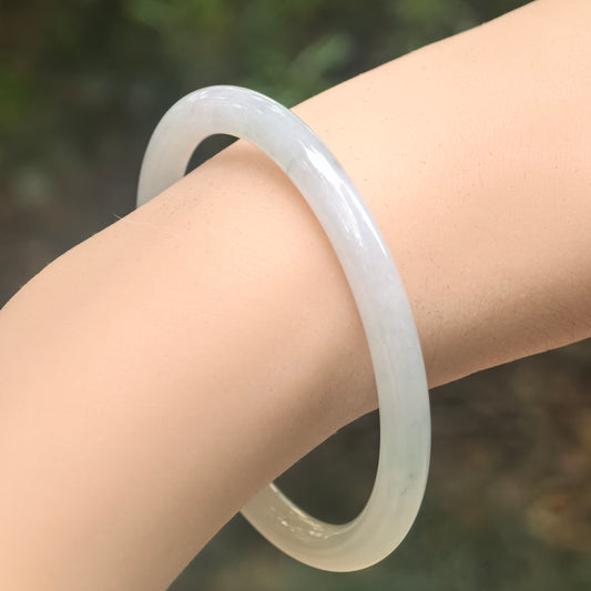 Natural Grade-A Jadeite Pale Green Tone Slim Round Bangle · Burmese Jade 56mm