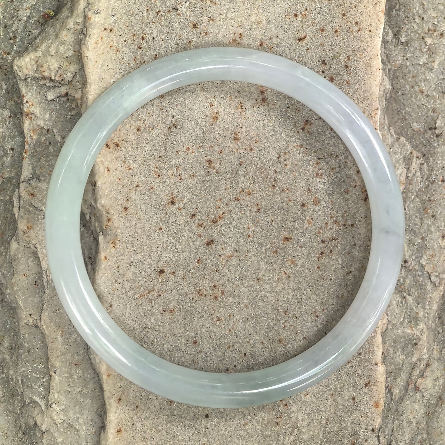 Natural Grade-A Jadeite Pale Green Tone Slim Round Bangle · Burmese Jade 56mm
