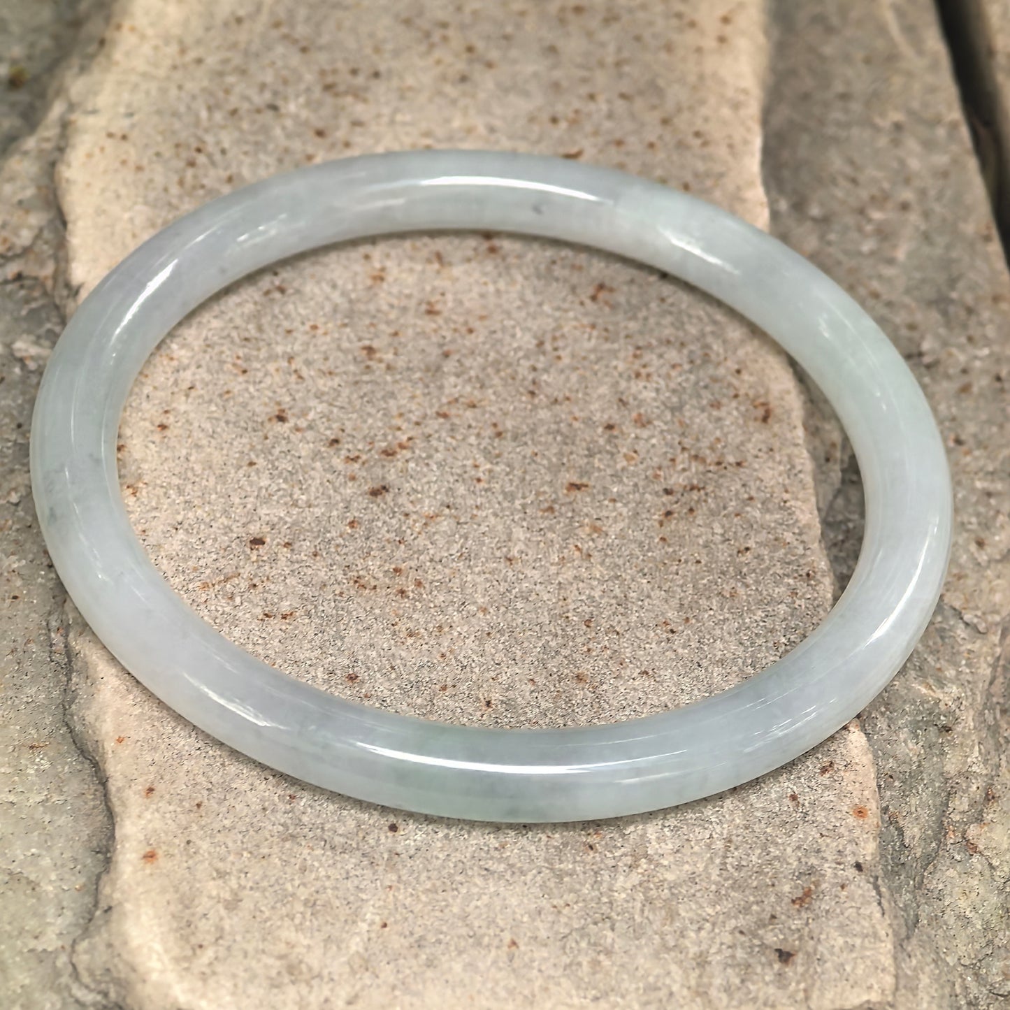 Natural Grade-A Jadeite Pale Green Tone Slim Round Bangle · Burmese Jade 56mm