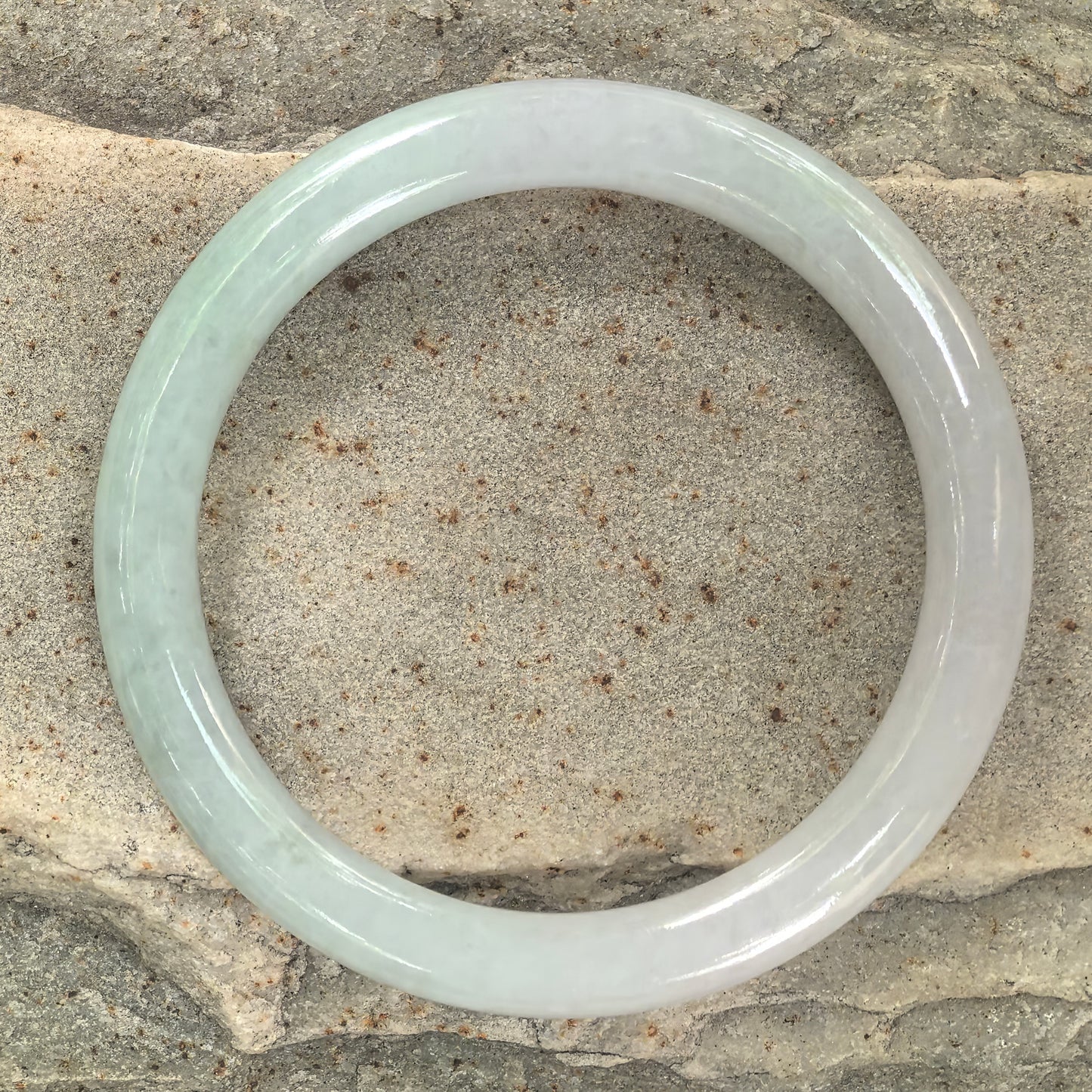 Natural Grade-A Glutinous Pale Green Round Jadeite Bangle · Burmese Jade 56mm