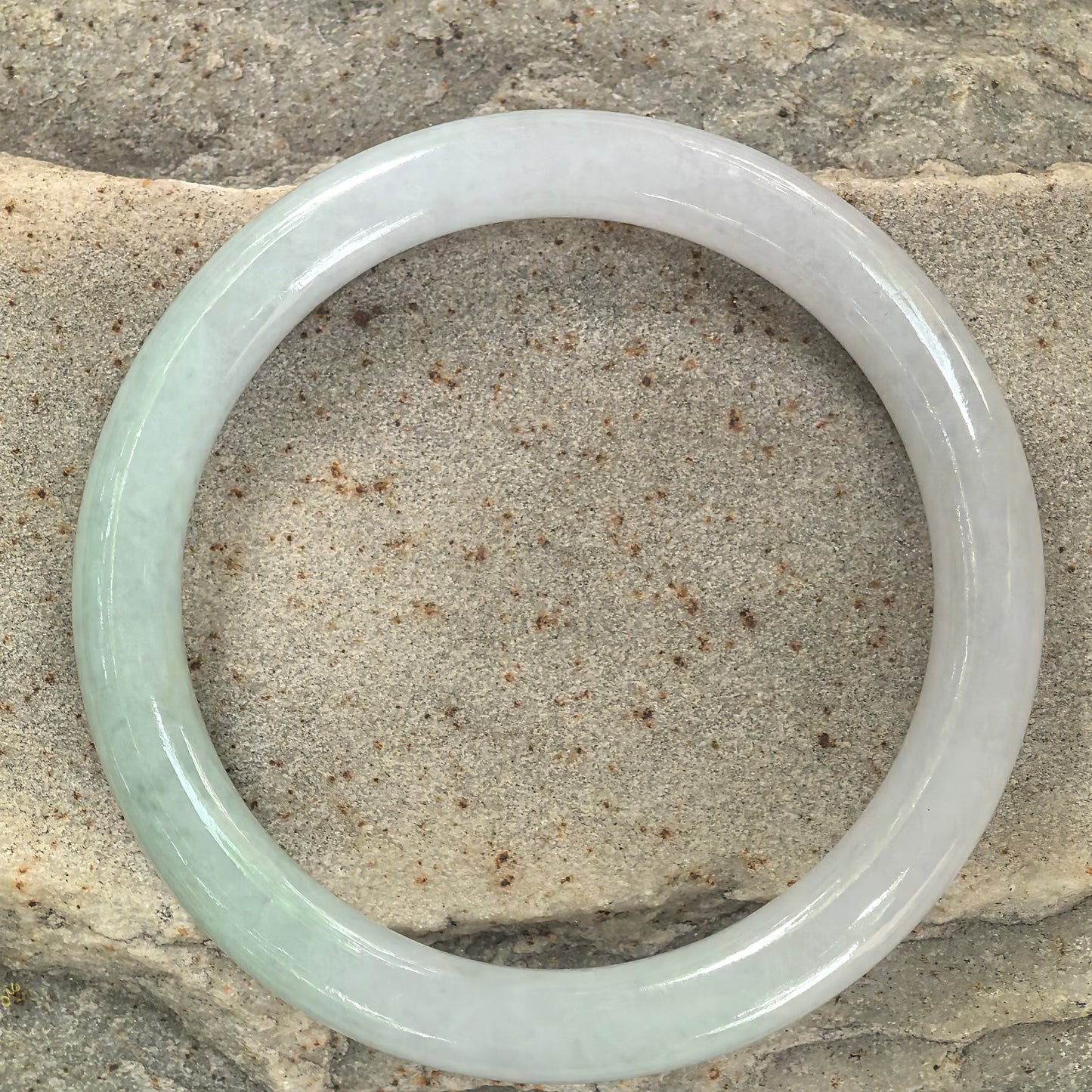 Natural Grade-A Glutinous Pale Green Round Jadeite Bangle · Burmese Jade 56mm