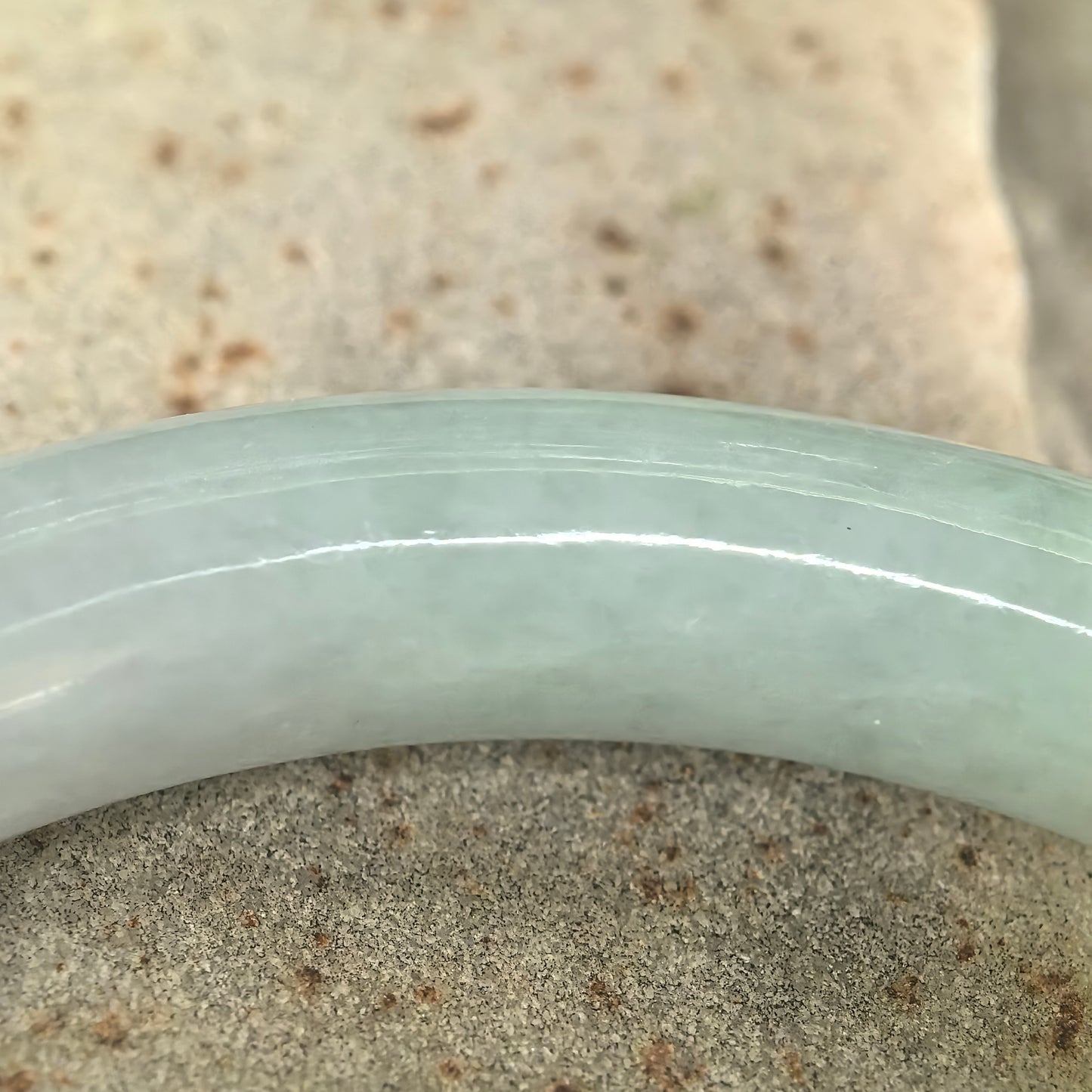 Natural Grade-A Glutinous Pale Green Round Jadeite Bangle · Burmese Jade 56mm