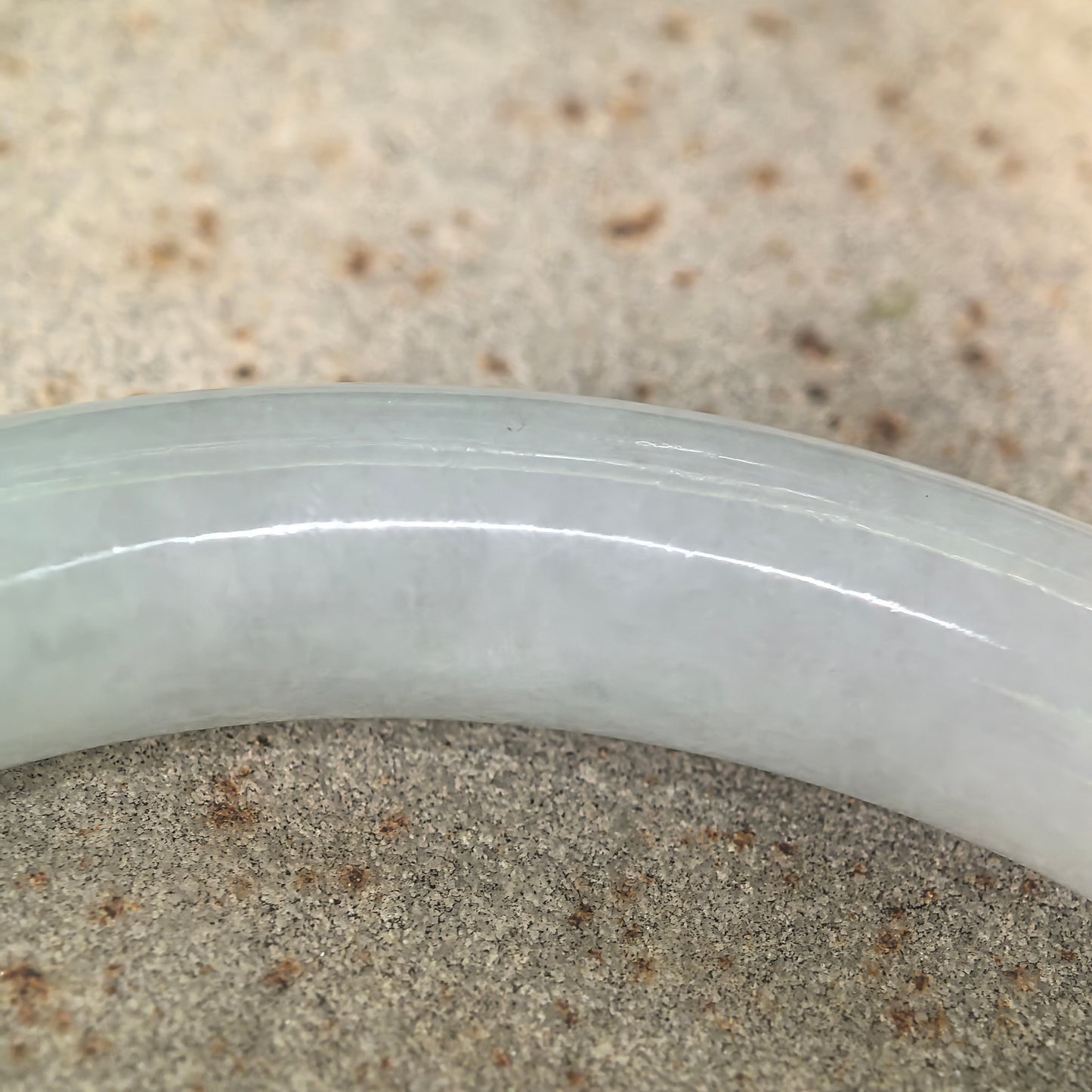 Natural Grade-A Glutinous Pale Green Round Jadeite Bangle · Burmese Jade 56mm