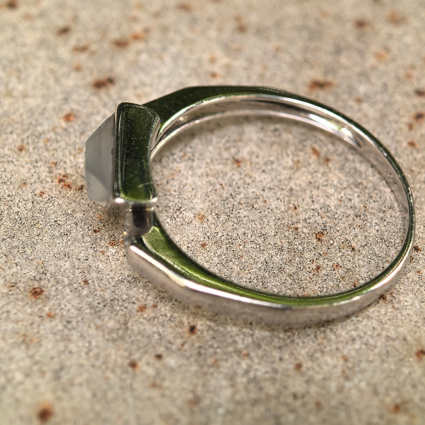 Natural Grade-A Glassy Jadeite Geometric Ring in 18K Gold · Burmese Jade