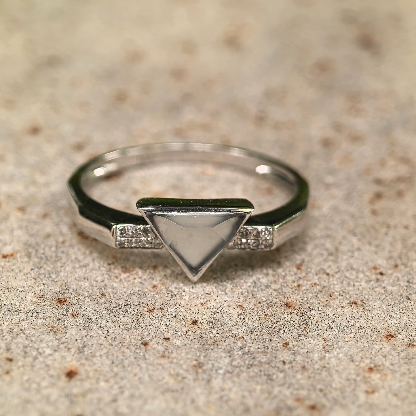 Natural Grade-A Glassy Jadeite Geometric Ring in 18K Gold · Burmese Jade