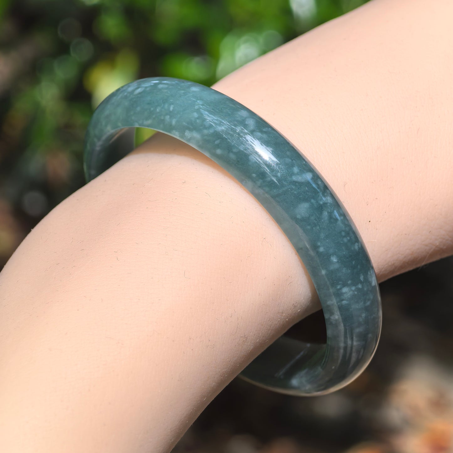 Natural Grade-A Jadeite Glutinous Teal Blue D-Shape Bangle · Guatemalan Jade 53mm