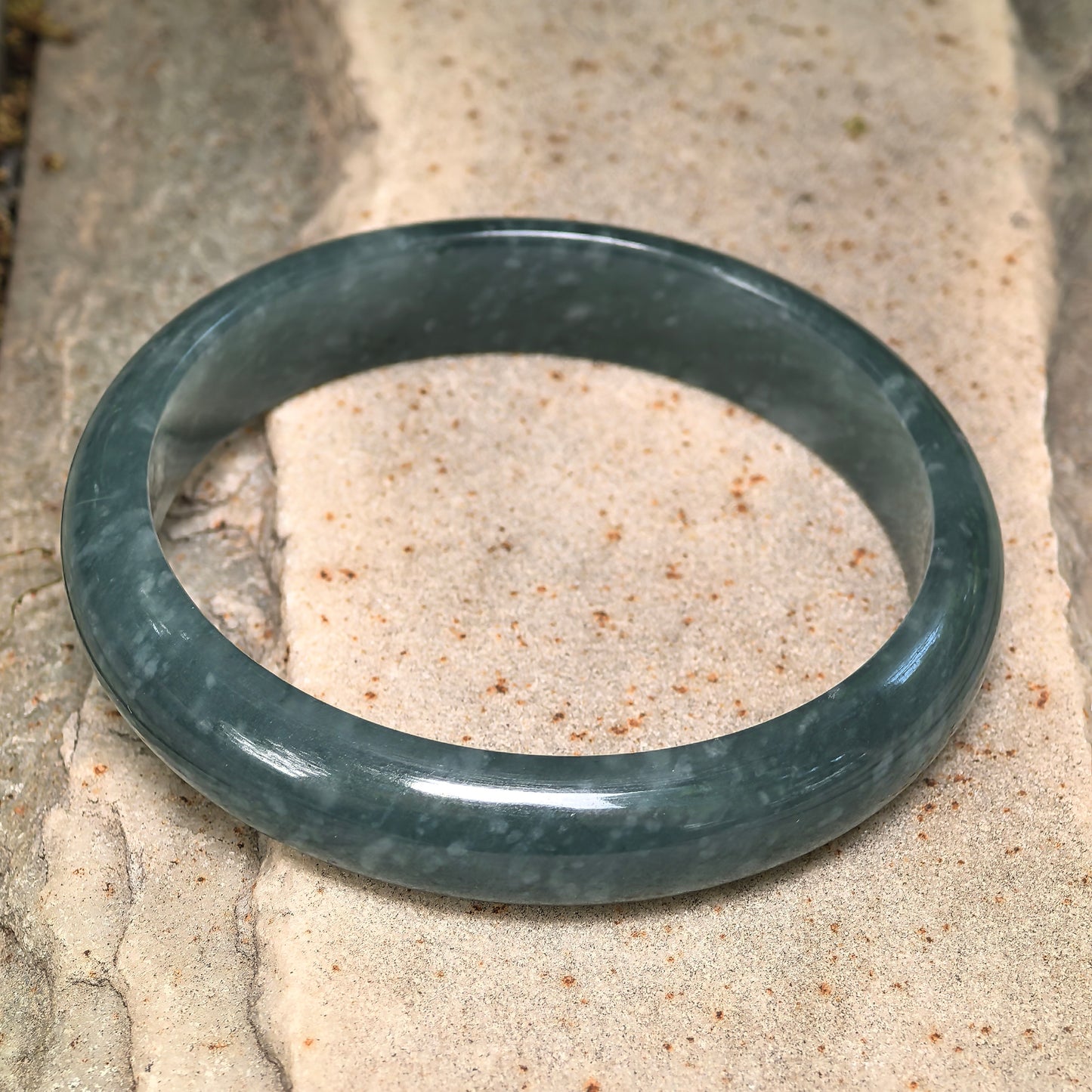 Natural Grade-A Jadeite Glutinous Teal Blue D-Shape Bangle · Guatemalan Jade 53mm