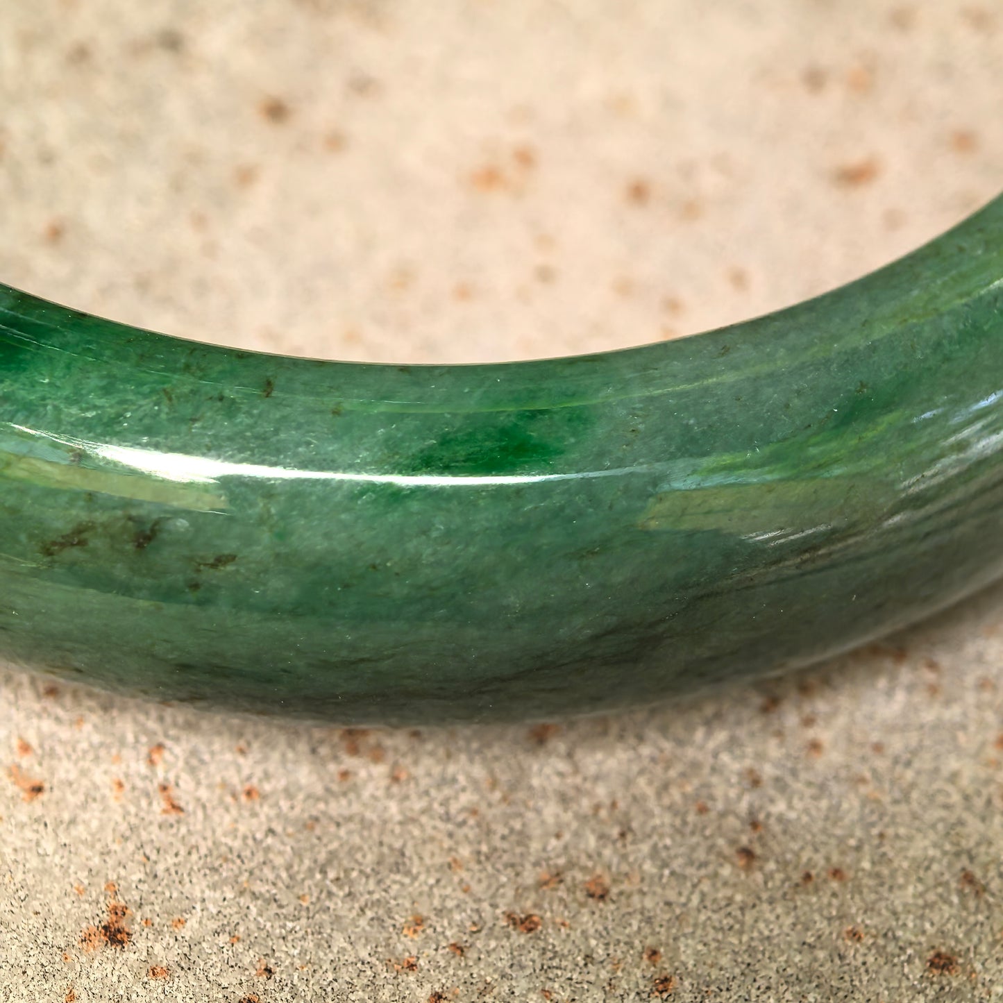 Natural Grade-A Jadeite Glutinous Oil Green D-Shape Bangle · Burmese Jade 53mm