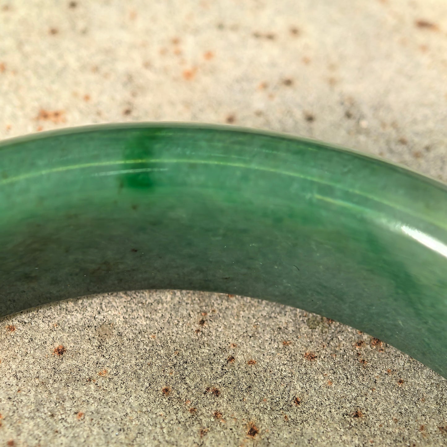 Natural Grade-A Jadeite Glutinous Oil Green D-Shape Bangle · Burmese Jade 53mm