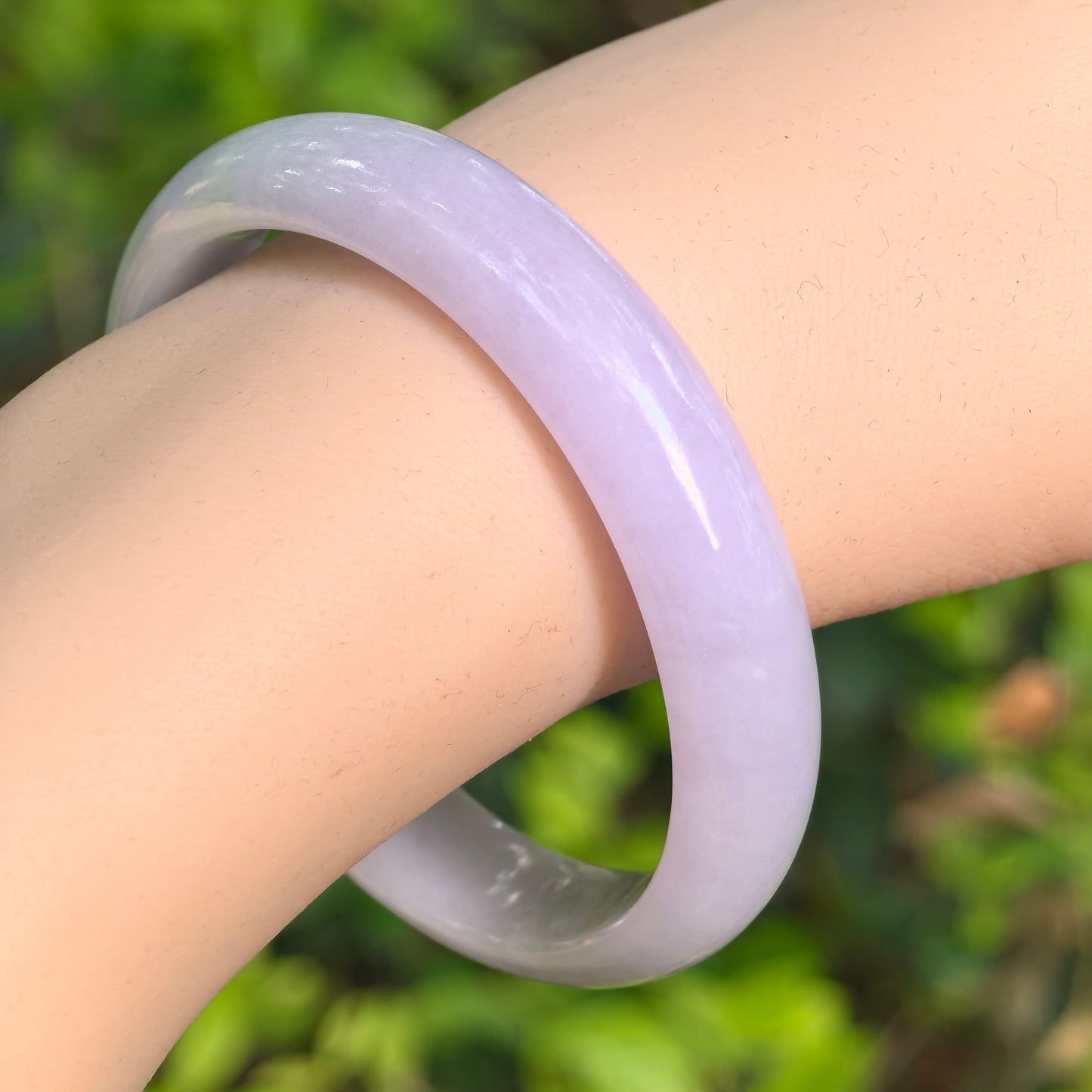 Natural Grade-A Jadeite Glutinous Pale Lavender & Green D-Shape Bangle · Burmese Jade 56mm