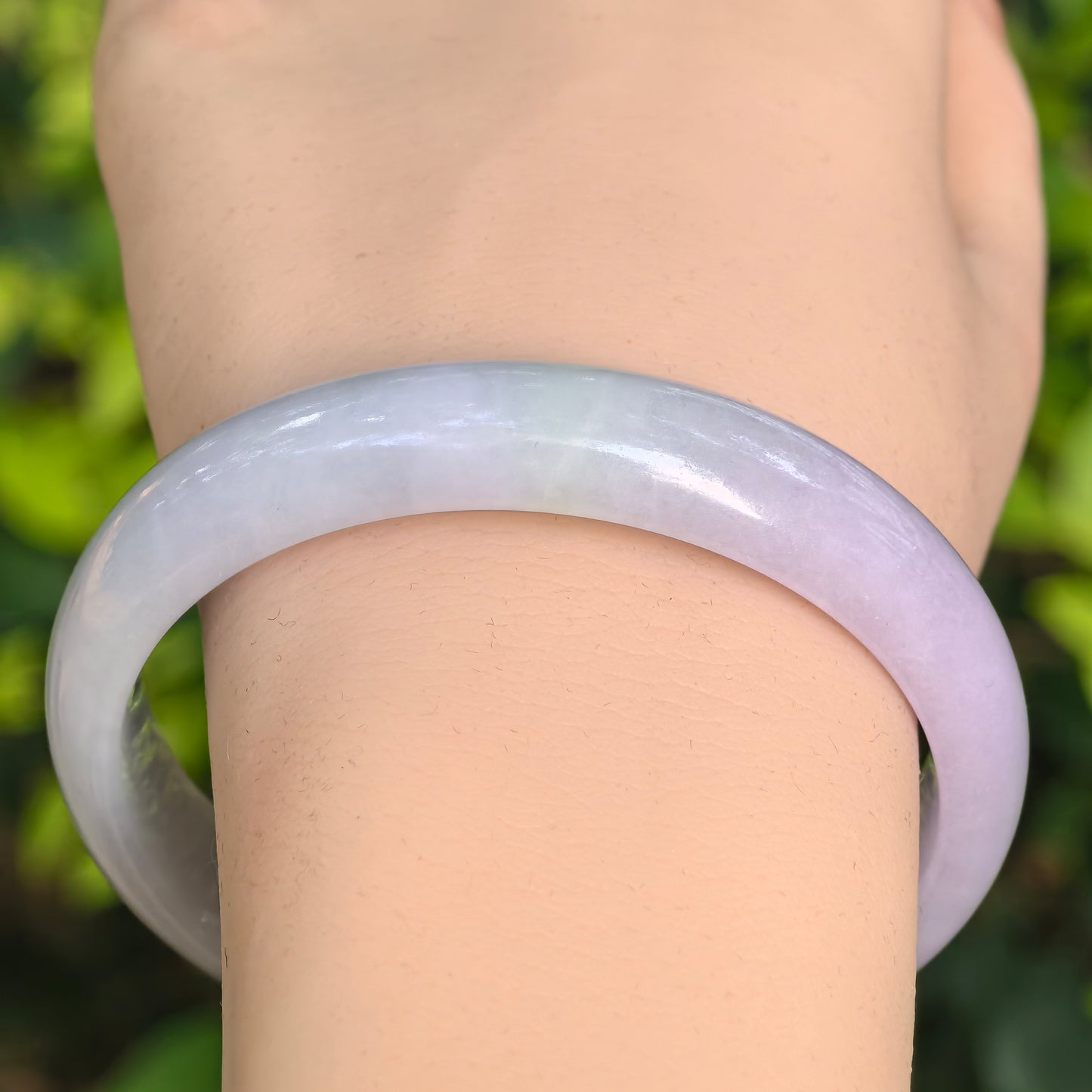 Natural Grade-A Jadeite Glutinous Pale Lavender & Green D-Shape Bangle · Burmese Jade 56mm