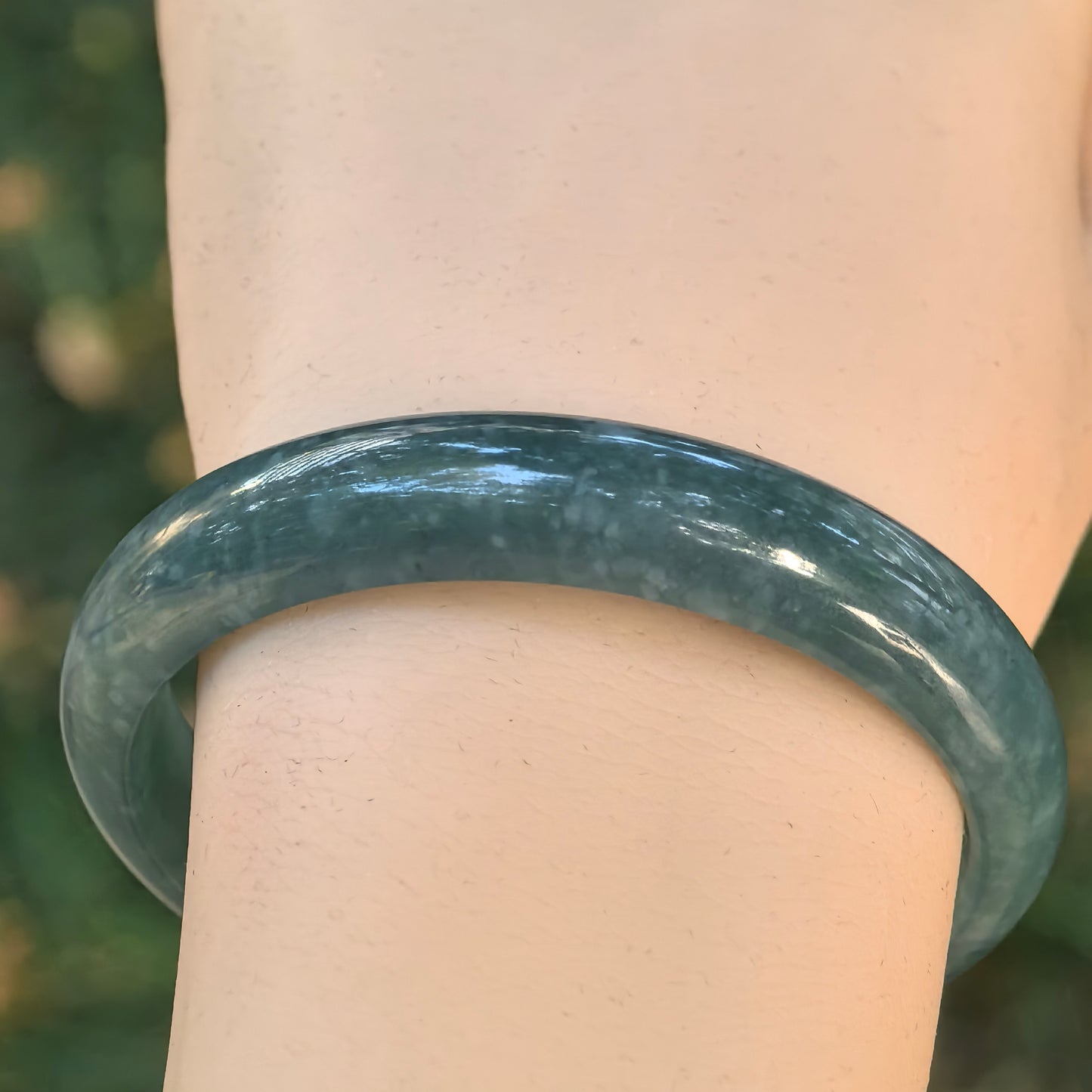 Natural Grade-A Jadeite Glutinous Teal Blue D-Shape Bangle · Guatemalan Jade 53mm