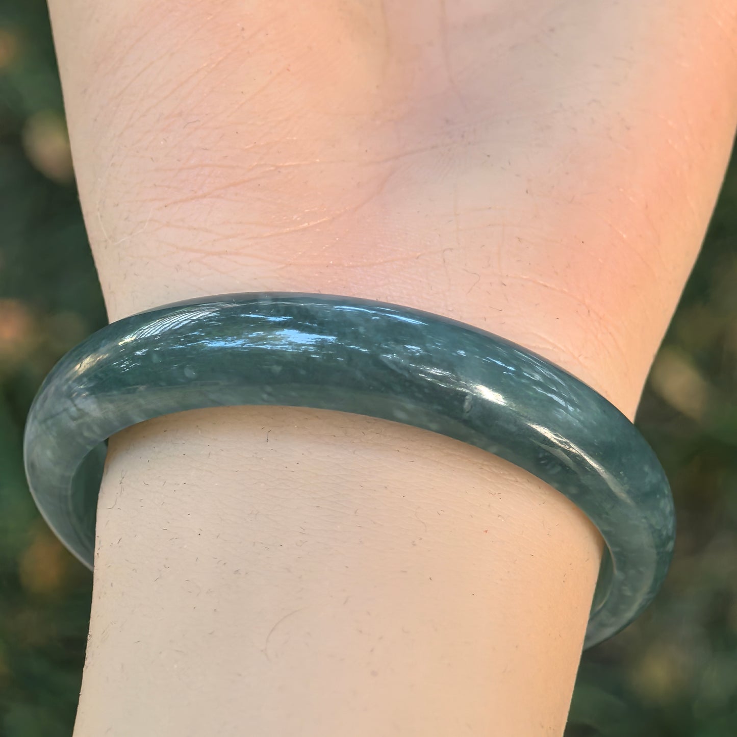 Natural Grade-A Jadeite Glutinous Teal Blue D-Shape Bangle · Guatemalan Jade 53mm