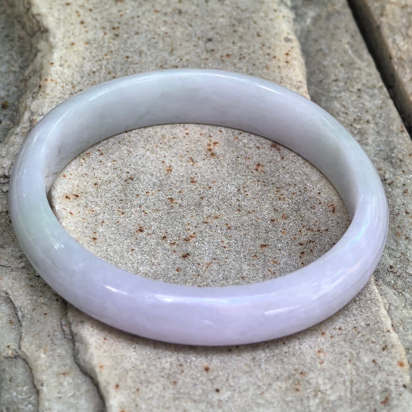Natural Grade-A Jadeite Glutinous Pale Lavender & Green D-Shape Bangle · Burmese Jade 56mm