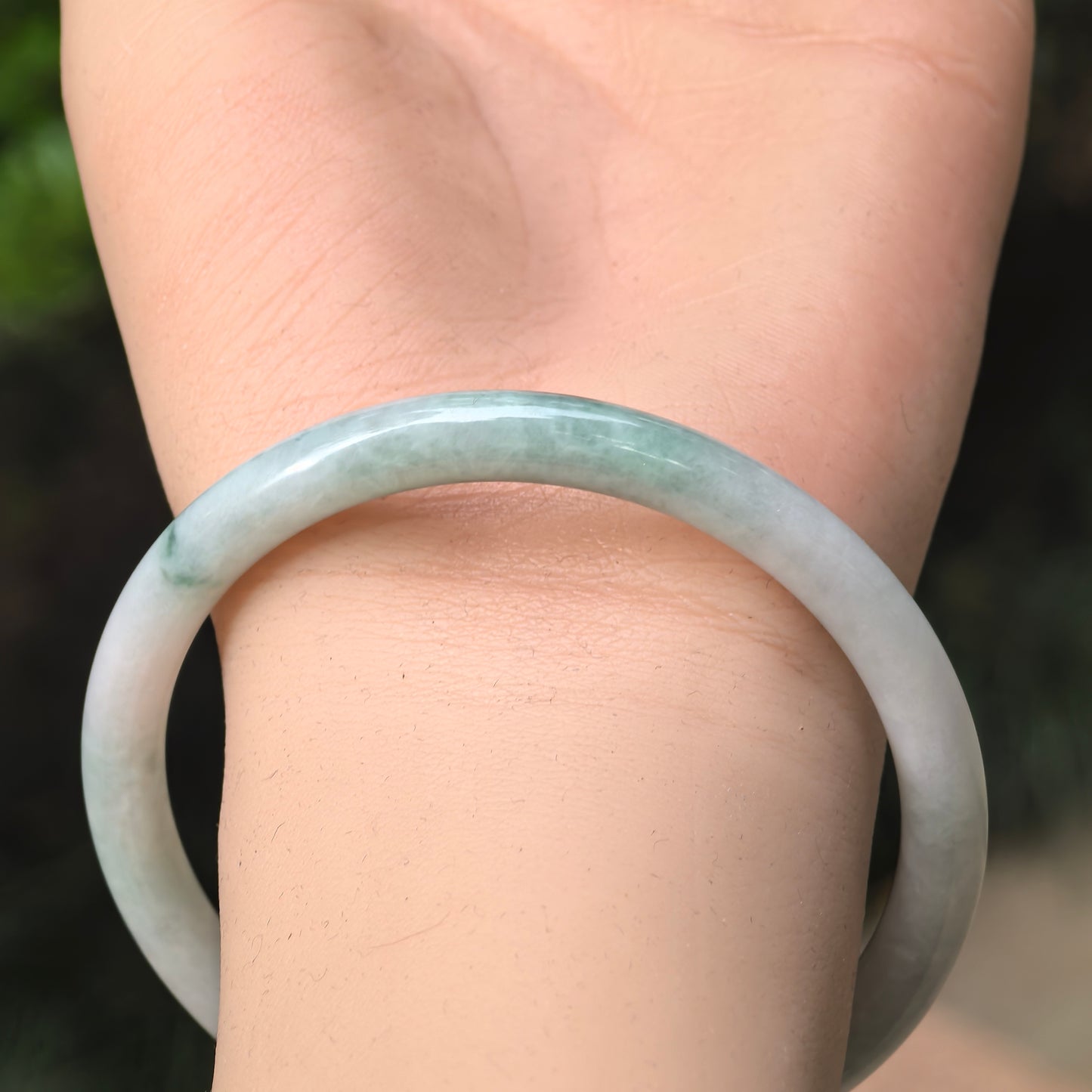 Natural Grade-A Jadeite Glutinous Light Green Floral Round Bangle · Burmese Jade 58mm