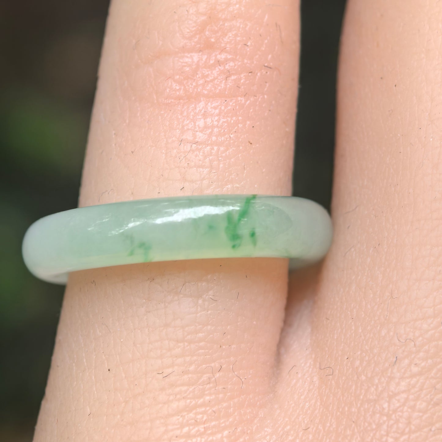 Natural Grade-A Jadeite Icy Glutinous Light Green Ring Band · Burmese Jade US5