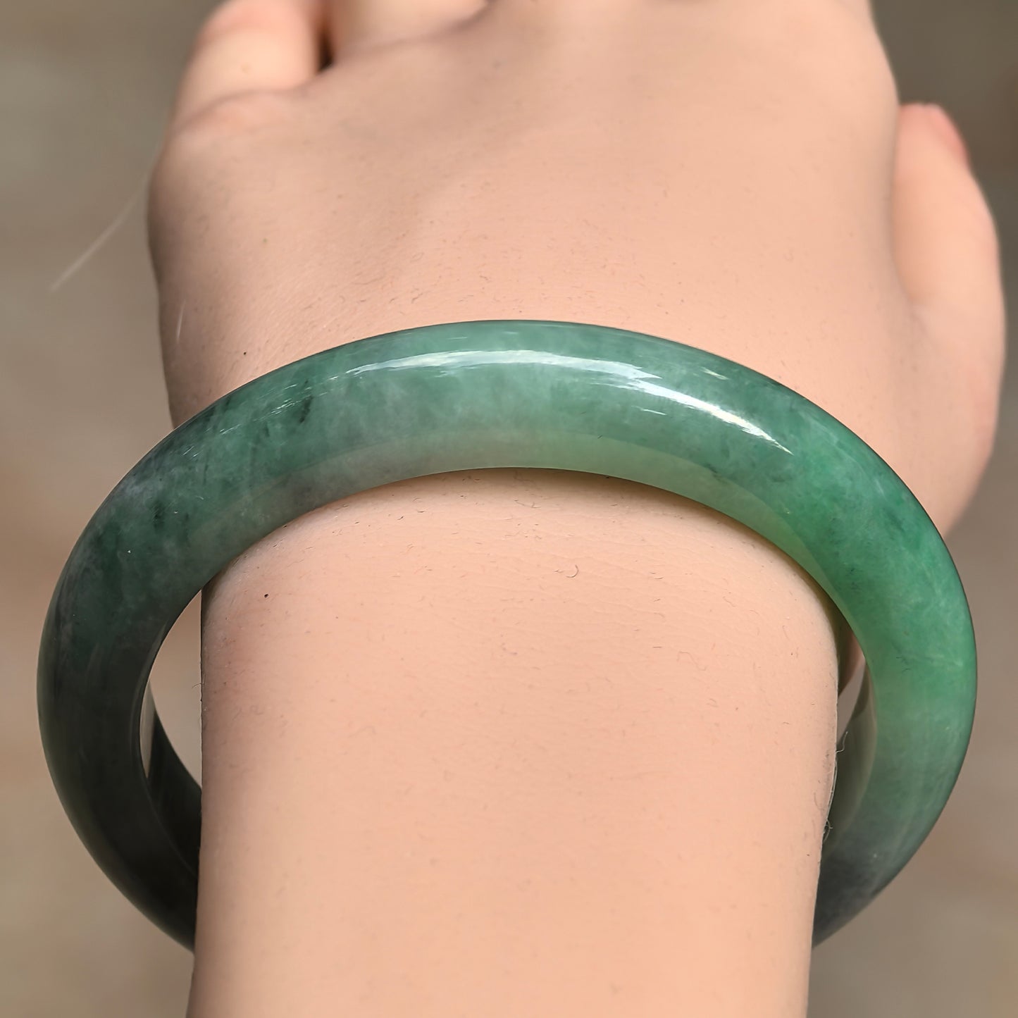 Natural Grade-A Jadeite Glutinous Green Black D-Shape Bangle · Burmese Jade 58mm
