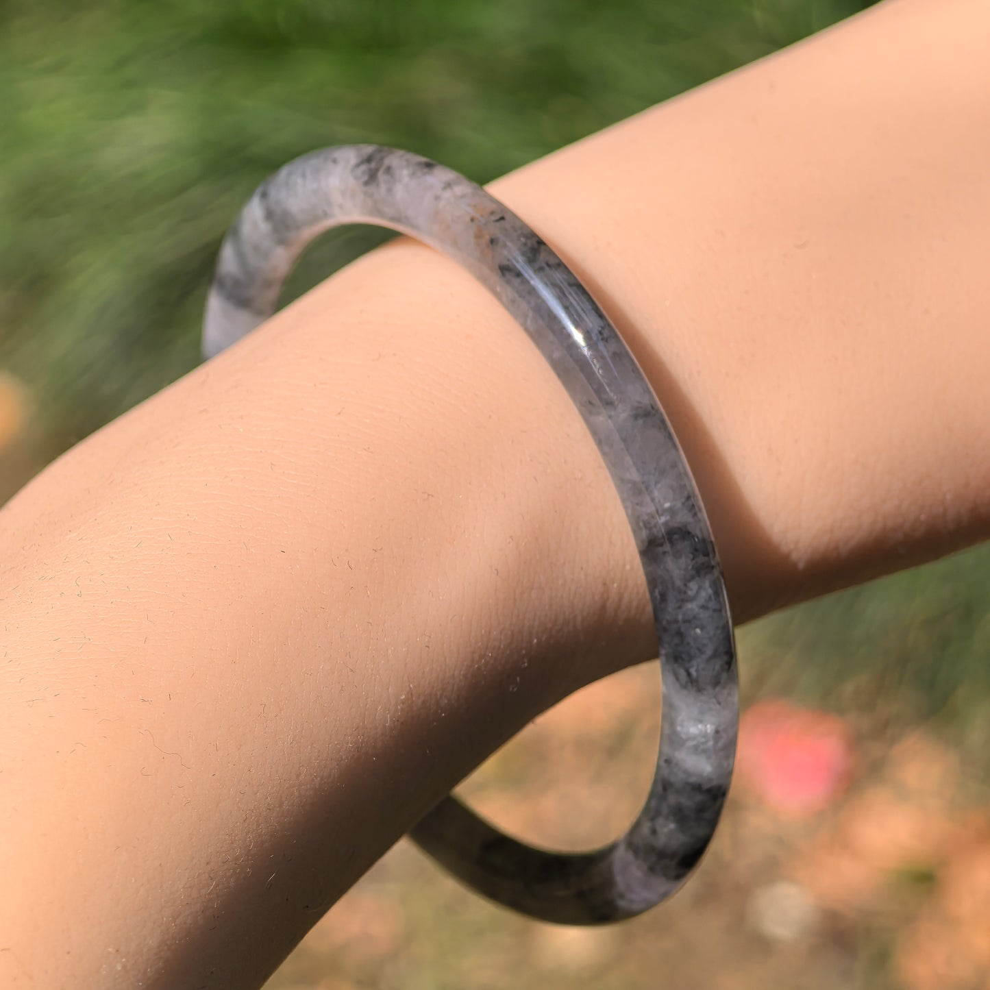 Natural Grade-A Glutinous Icy Black Jadeite Round Bangle · Burmese Jade 54mm