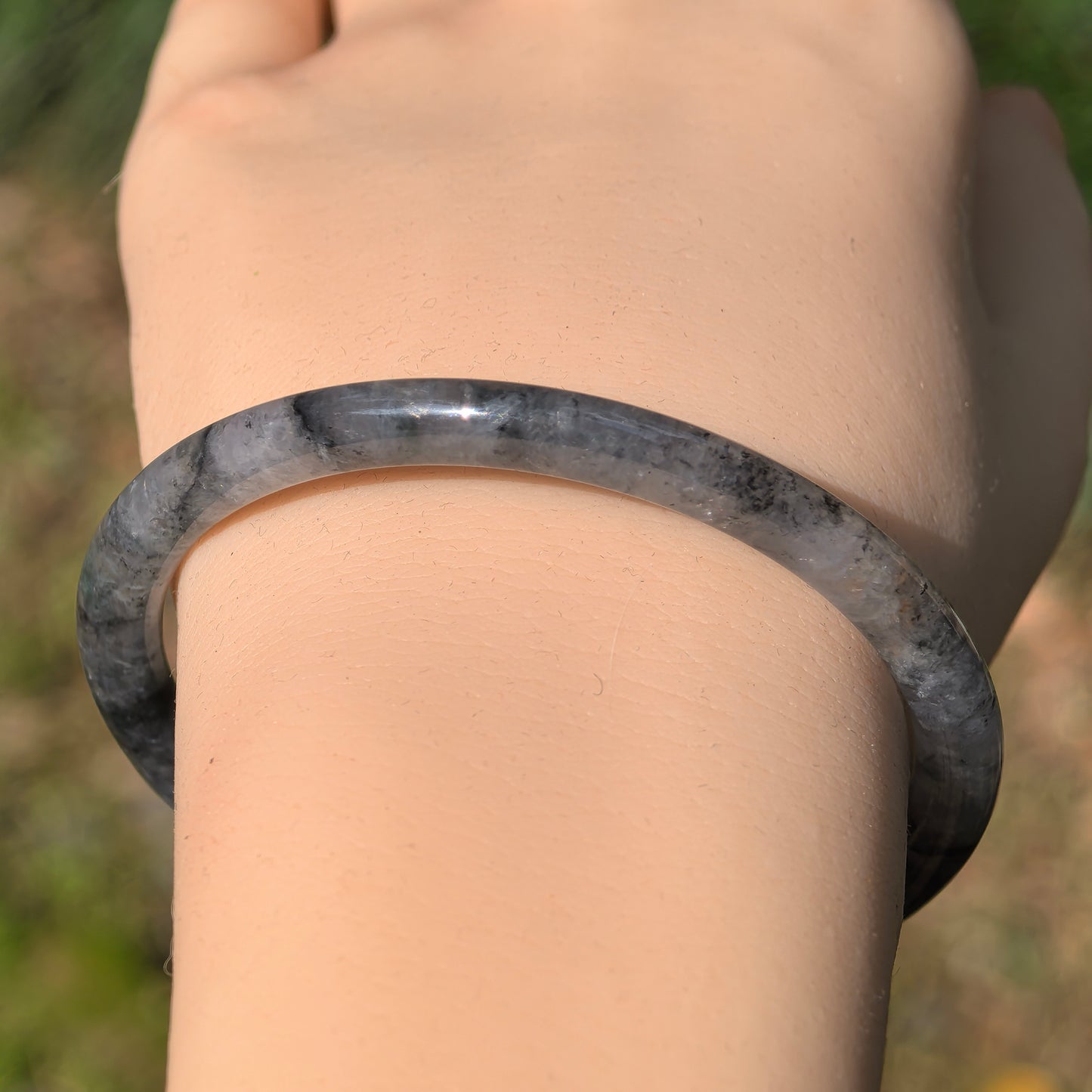 Natural Grade-A Glutinous Icy Black Jadeite Round Bangle · Burmese Jade 54mm