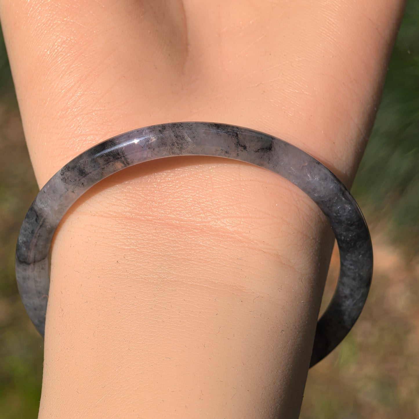 Natural Grade-A Glutinous Icy Black Jadeite Round Bangle · Burmese Jade 54mm