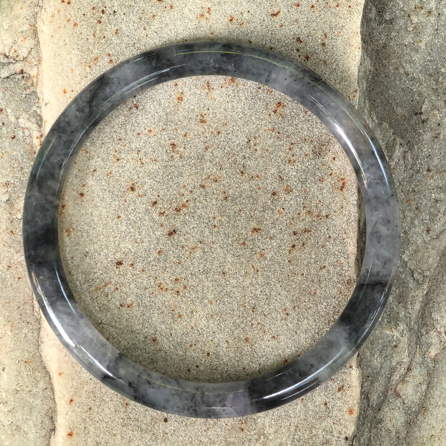 Natural Grade-A Glutinous Icy Black Jadeite Round Bangle · Burmese Jade 54mm
