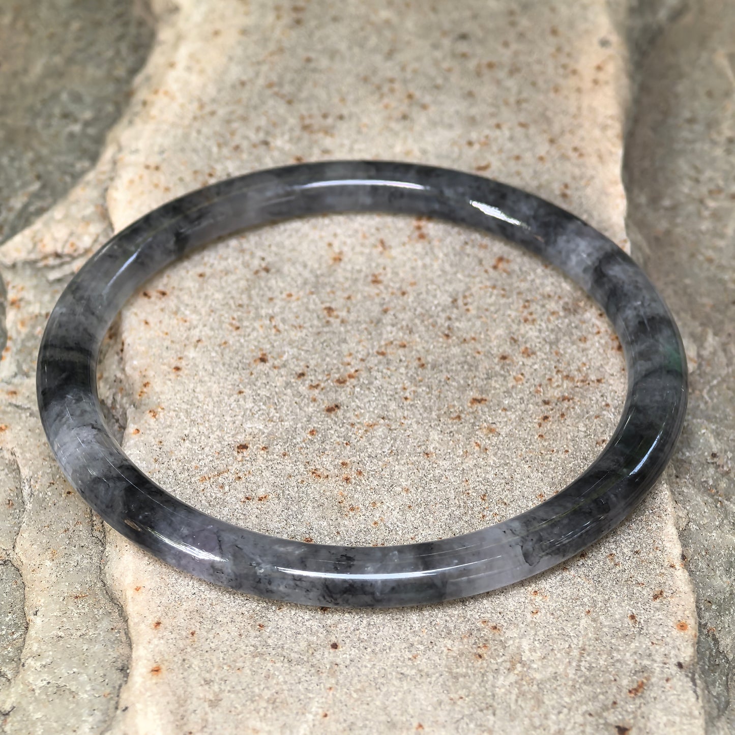 Natural Grade-A Glutinous Icy Black Jadeite Round Bangle · Burmese Jade 54mm