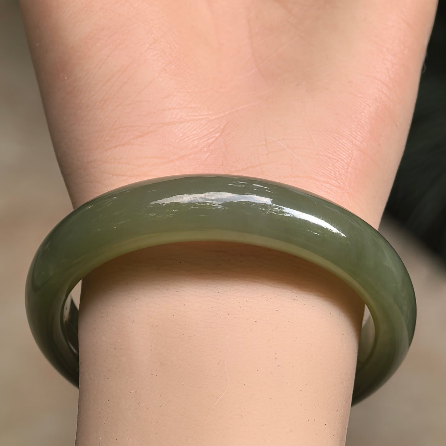 Natural Nephrite Olive Green D-Shape Bangle · Hetian Jade 54mm