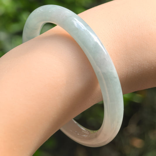 Natural Grade-A Jadeite Glutinous Pale Green Slim Round Bangle · Burmese Jade 53mm