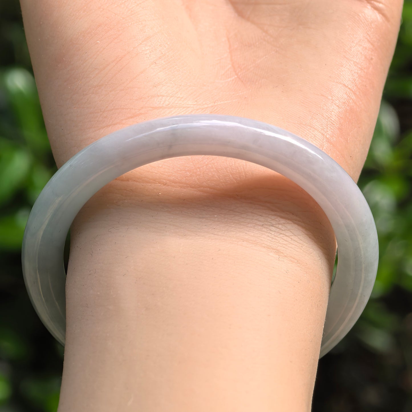 Natural Grade-A Jadeite Glutinous Pale Green Slim Round Bangle · Burmese Jade 53mm