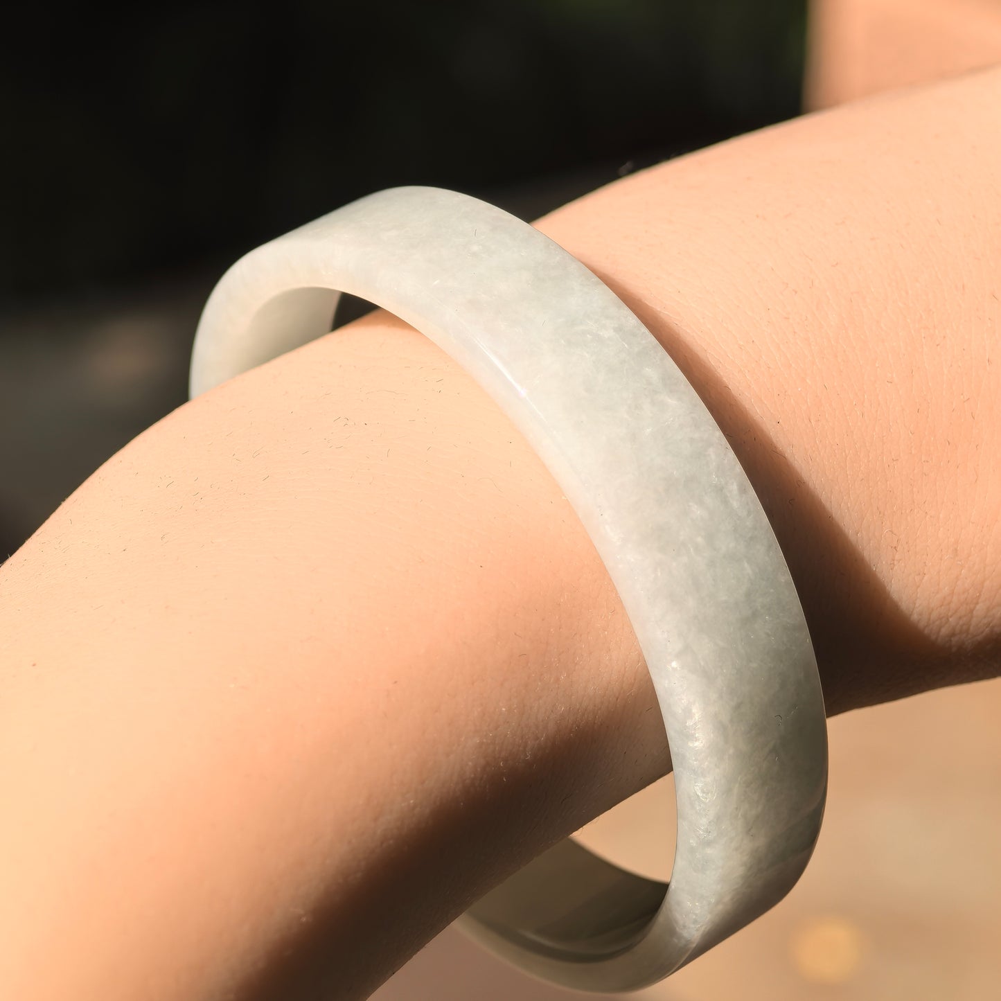 Natural Grade-A Jadeite Glutinous Pale Green Thin Square Bangle · Burmese Jade 52mm