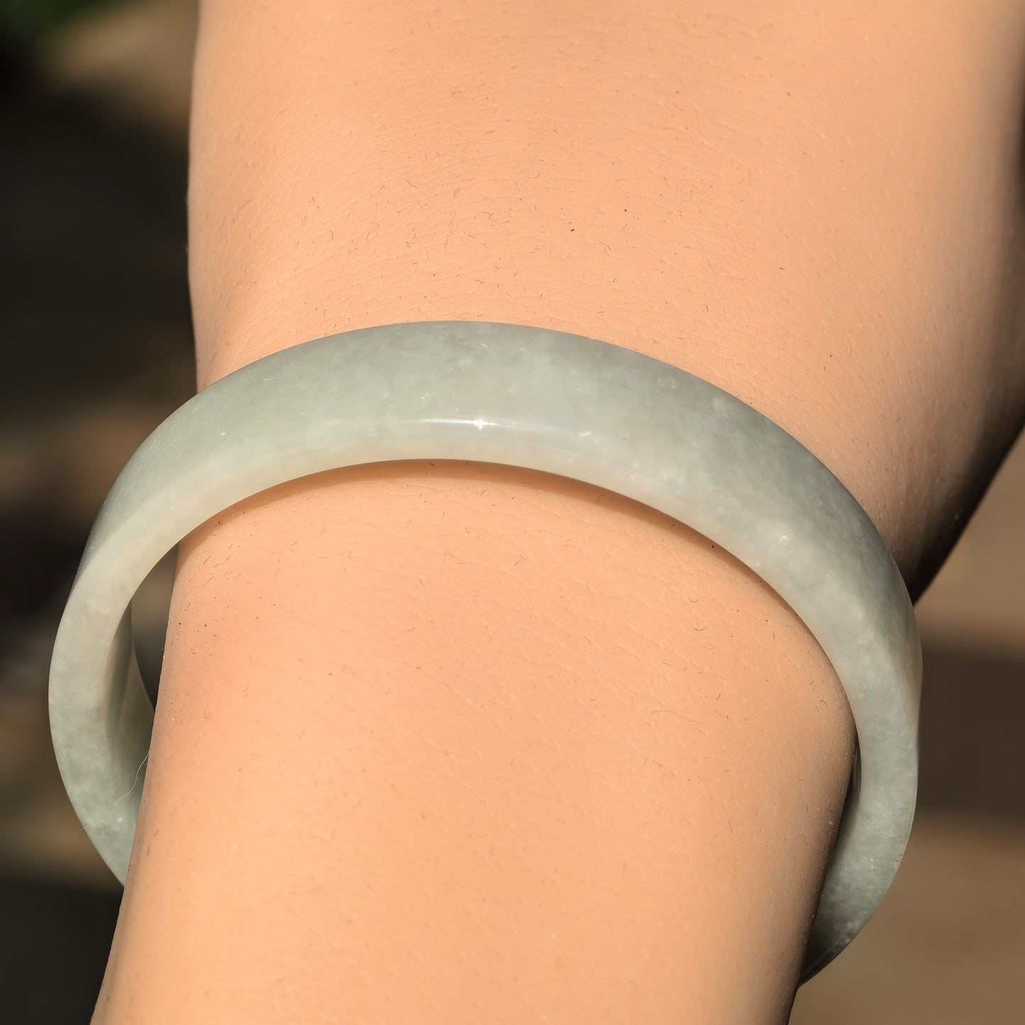 Natural Grade-A Jadeite Glutinous Pale Green Thin Square Bangle · Burmese Jade 52mm