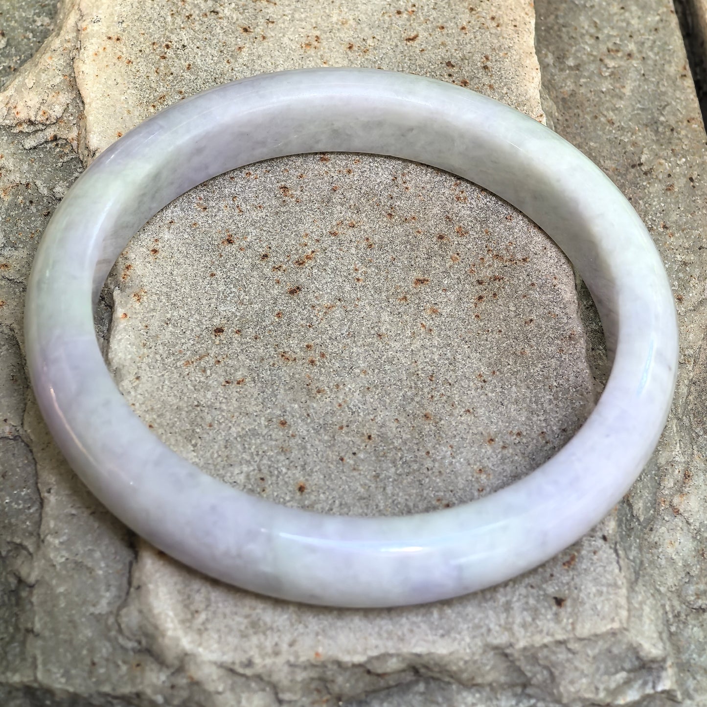 Natural Grade-A Jadeite D-Shape Bangle – Soft Lavender Bean-Glutinous Burmese Jade 59mm