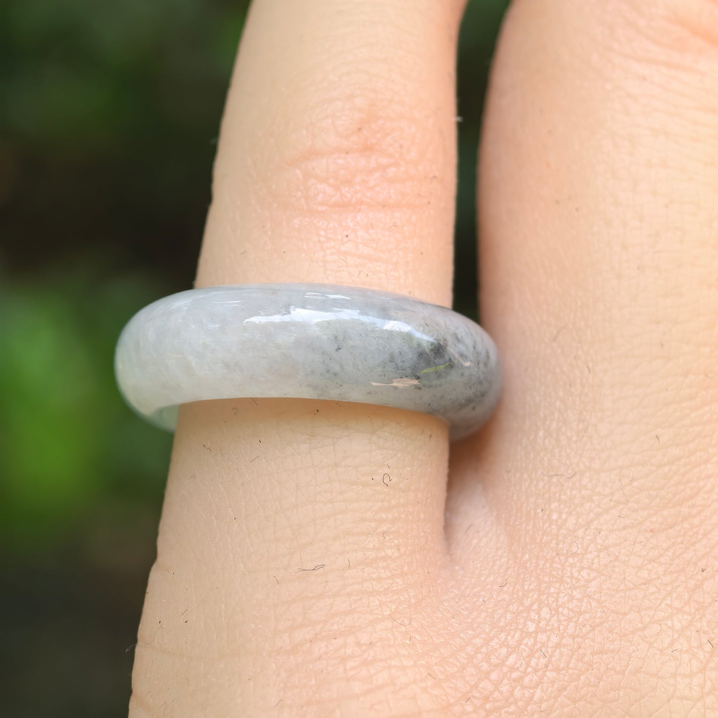 Natural Grade-A Glutinous Icy Jadeite Black&Green Ring Band · Burmese Jade US5.5