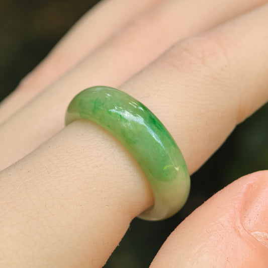 Natural Grade-A Glutinous Yellow-Green Jadeite Ring Band · Burmese Jade US7