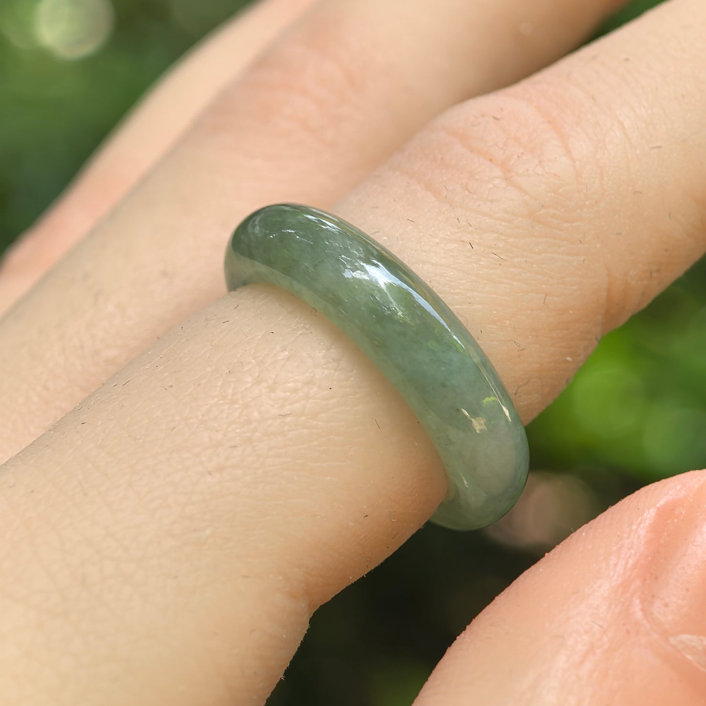 Natural Grade-A Jadeite Glutinous Icy Light Green Ring Band · Burmese Jade US5.5