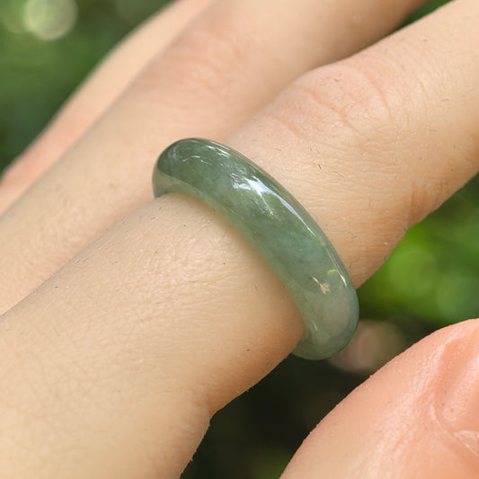 Natural Grade-A Jadeite Glutinous Icy Light Green Ring Band · Burmese Jade US5.5