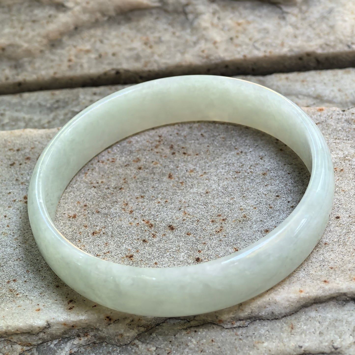 Natural Grade-A Jadeite Glutinous Pale Green Thin Square Bangle · Burmese Jade 52mm