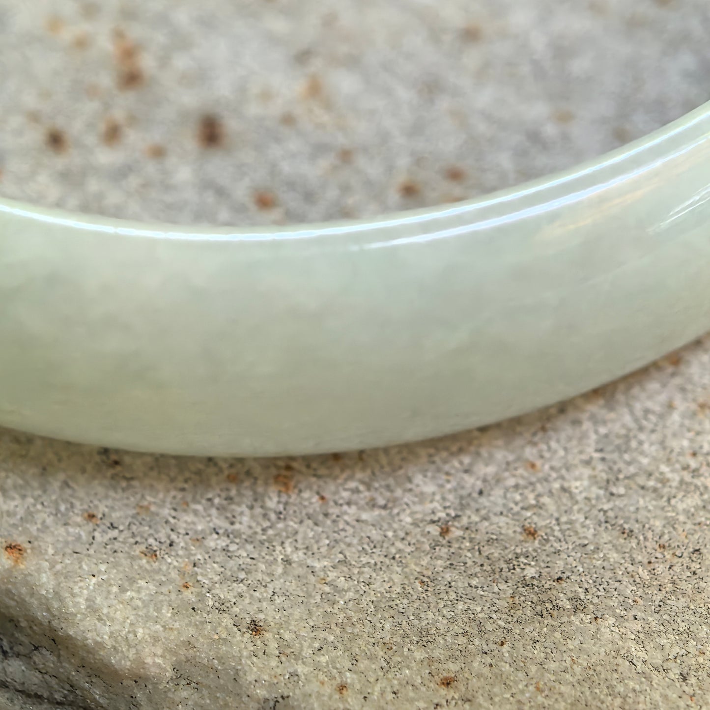Natural Grade-A Jadeite Glutinous Pale Green Thin Square Bangle · Burmese Jade 52mm