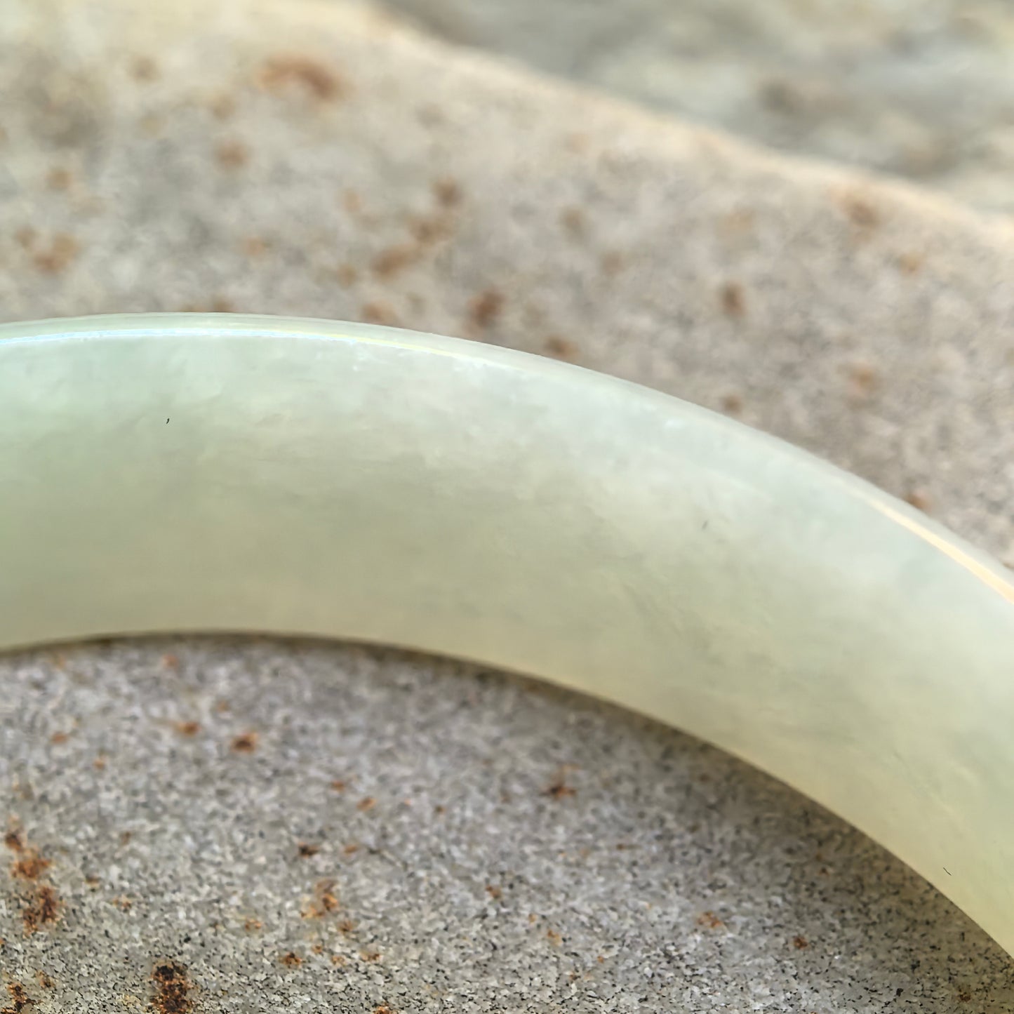 Natural Grade-A Jadeite Glutinous Pale Green Thin Square Bangle · Burmese Jade 52mm